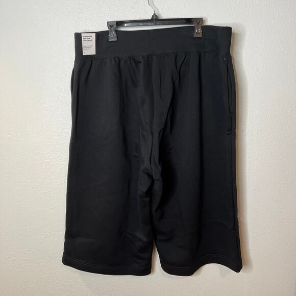 New Nike Standard Fit High-Rise Crop Length Short Black Fleece Sz 3X - Picture 4 of 8
